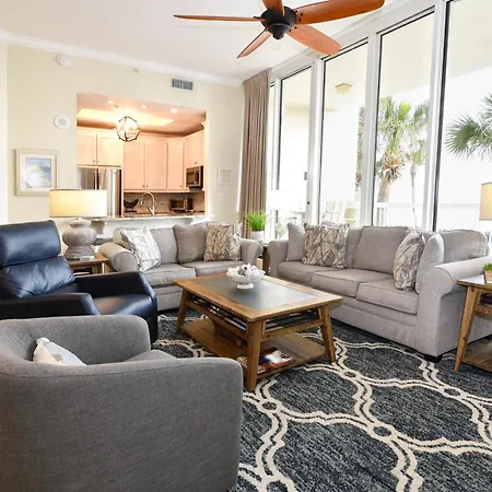 Silver Beach Towers E202